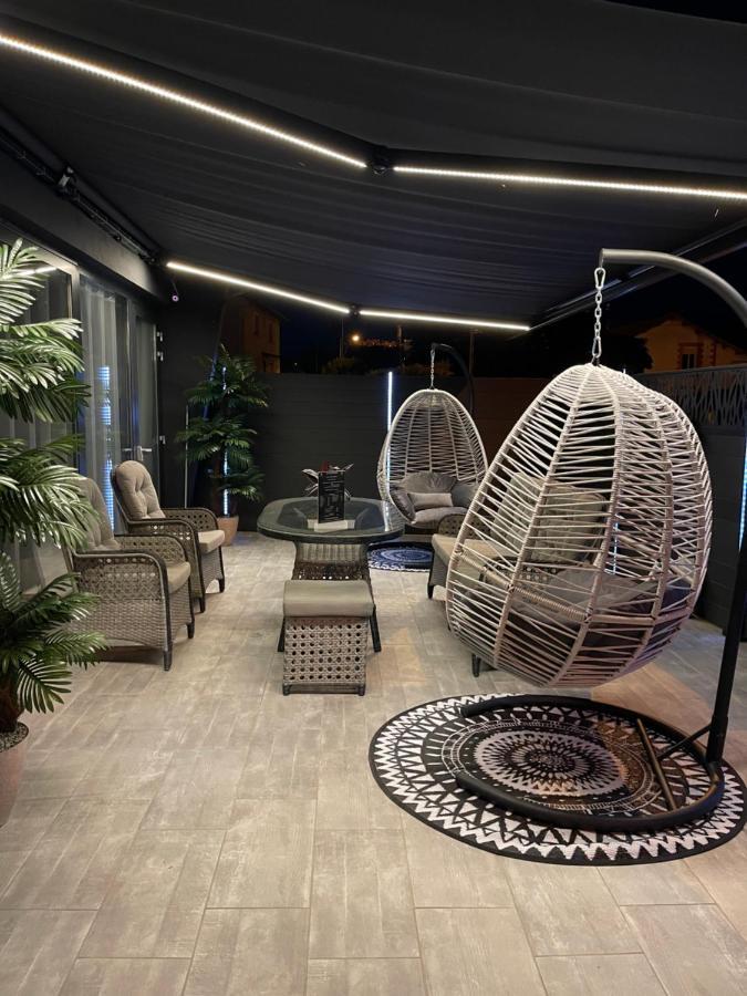 سان ديزييه Luxury Loft Spa المظهر الخارجي الصورة
